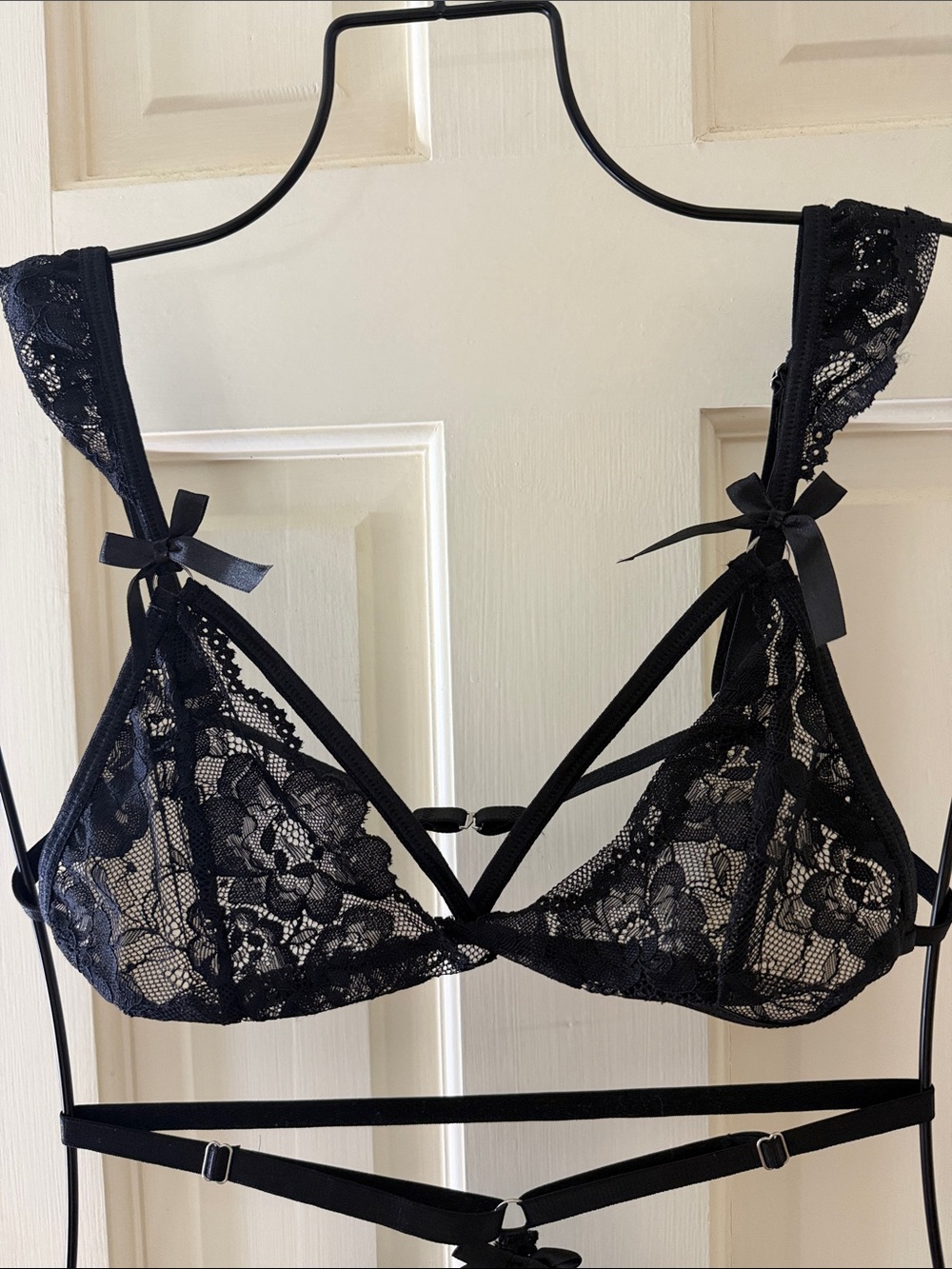 VENUS Black Lace Strappy Bralette with matching Open Back Panty - Picture 4 of 7